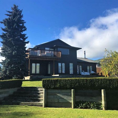 Kinloch Lakeview Lodge - Taupo エクステリア 写真